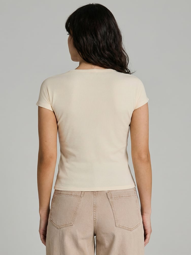 Футболка облегающая в рубчик