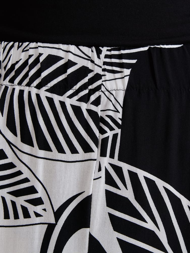 Костюм летний с рубашкой и брюками