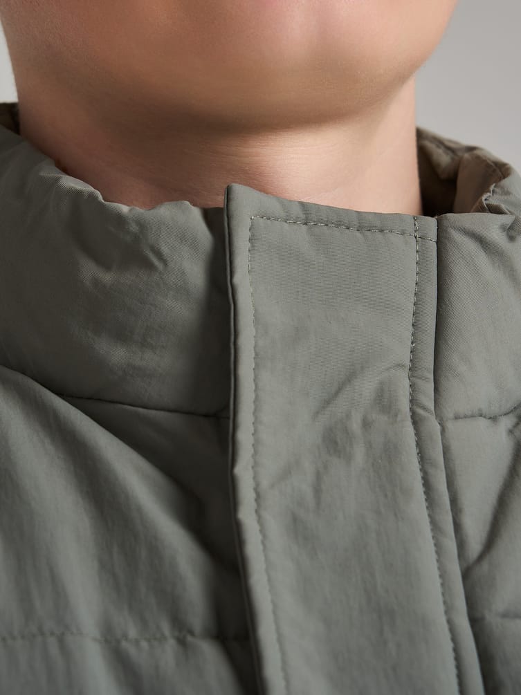 Жилетка стеганая на синтепоне