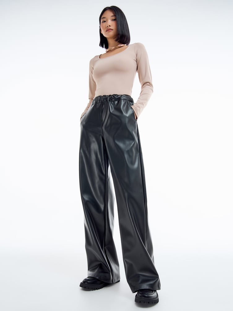 Широкие брюки с завышенной