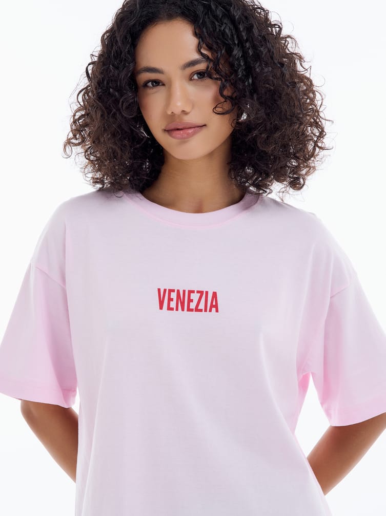 Футболка оверсайз с принтом на спине