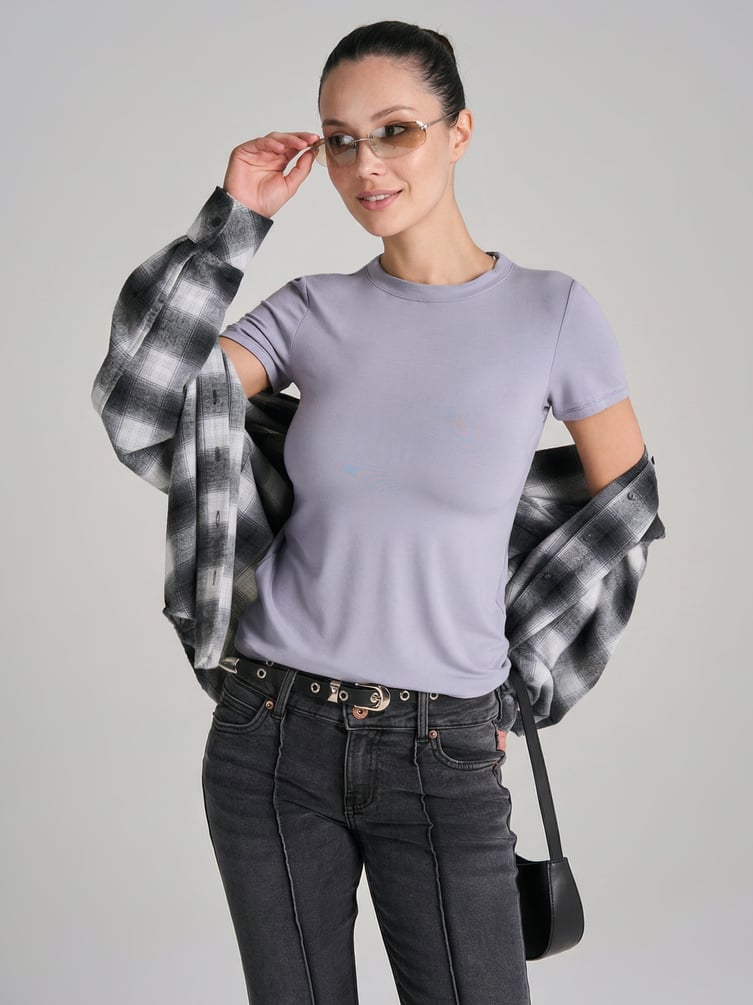 Футболка приталенная из вискозы