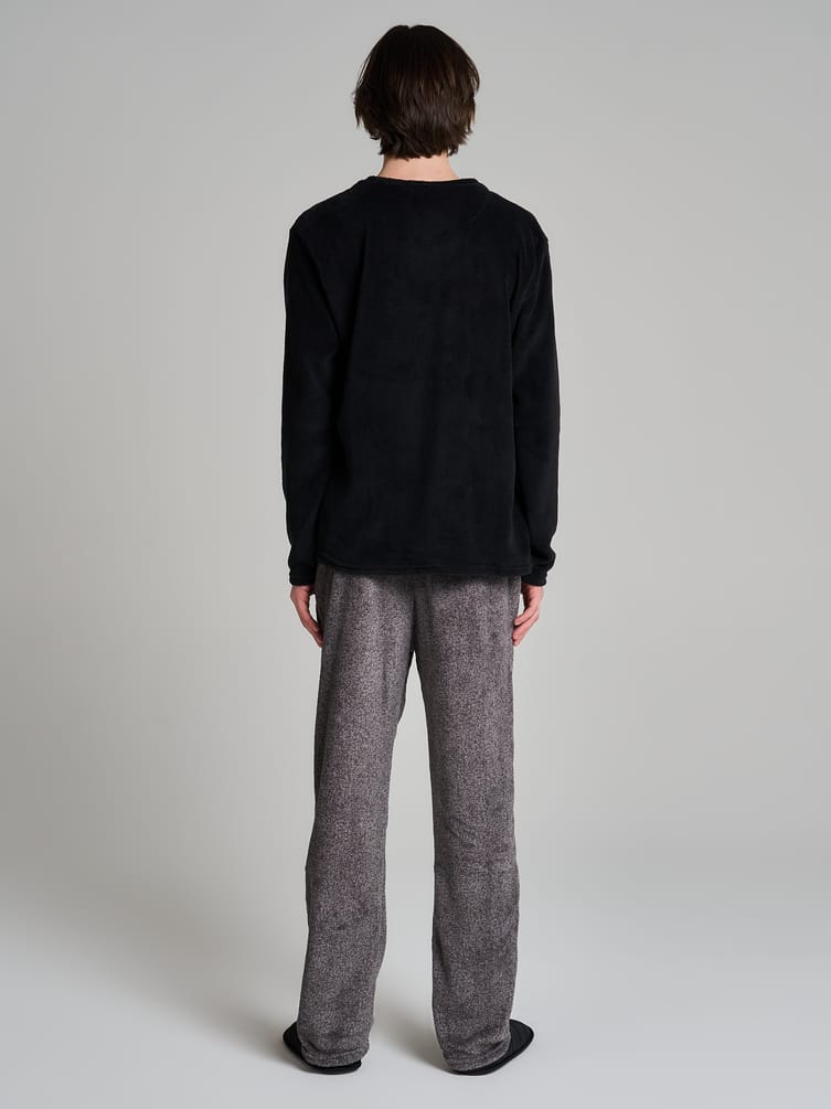 Пижама плюшевая с вышивкой и брюками