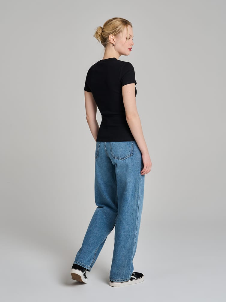 Облегающая футболка в рубчик