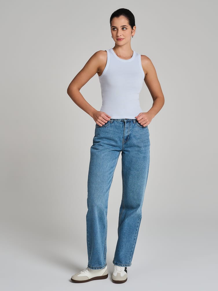 Майка на широких бретелях с вареным эффектом