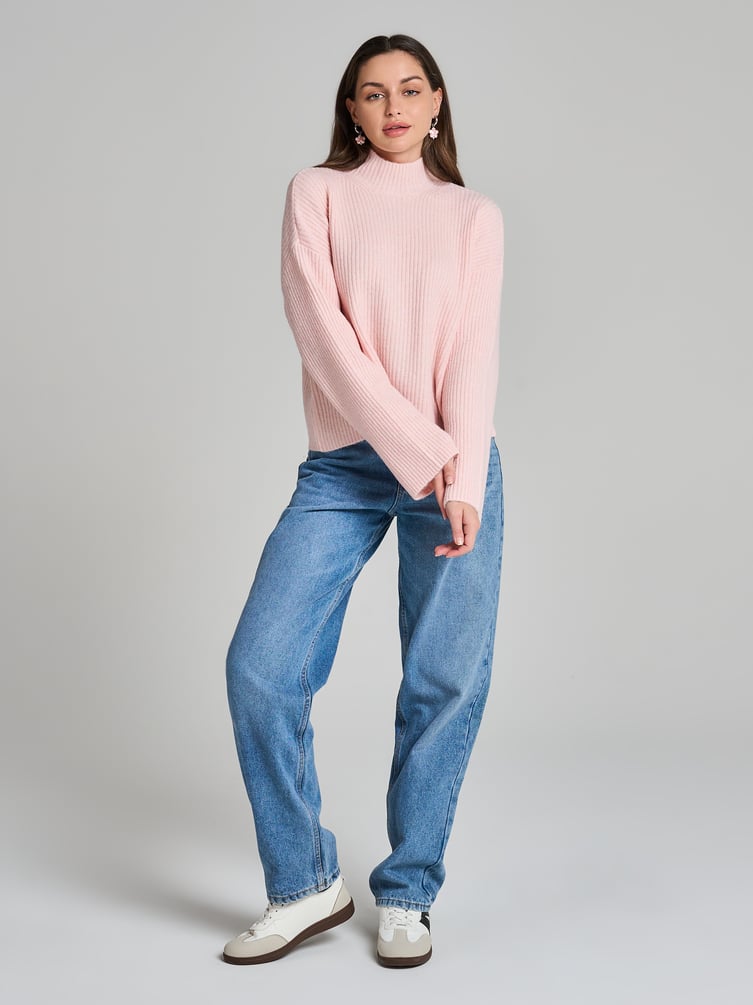 Свитер вязаный теплый