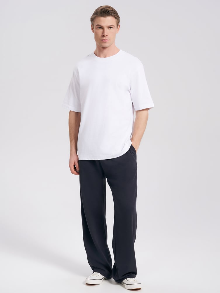 Спортивные брюки на резинке