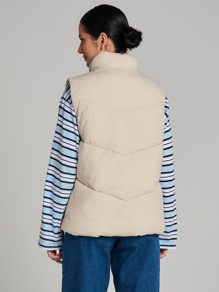 Жилет демисезонный на синтепоне