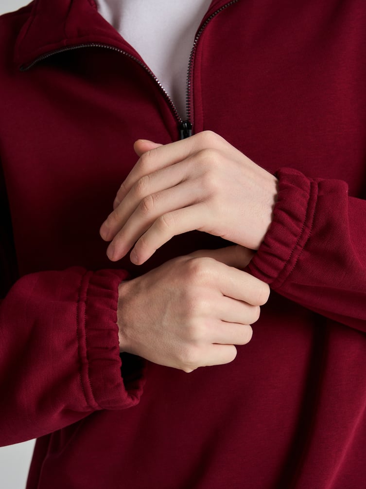 Утепленная толстовка с высоким горлом и начесом