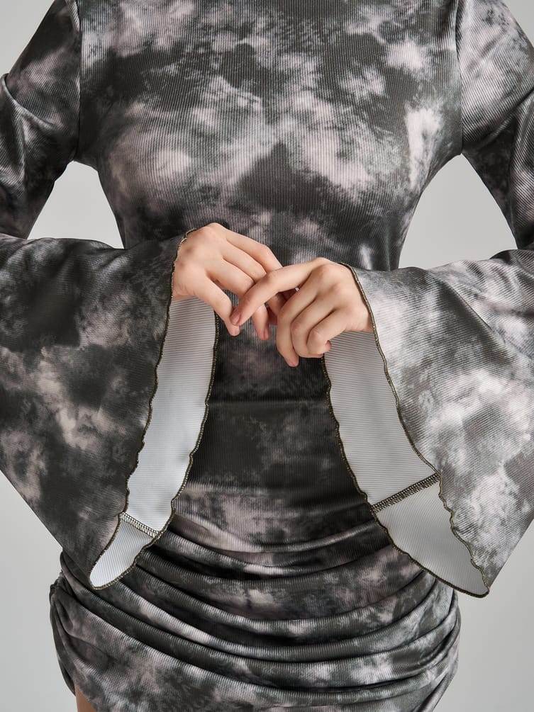 Платье лапша с завязками и драпировкой