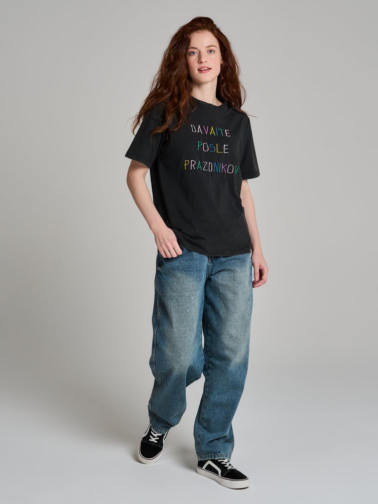 Футболка с праздничным принтом