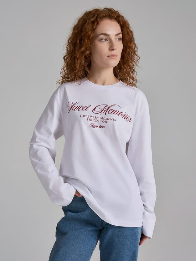 Лонгслив оверсайз с надписью