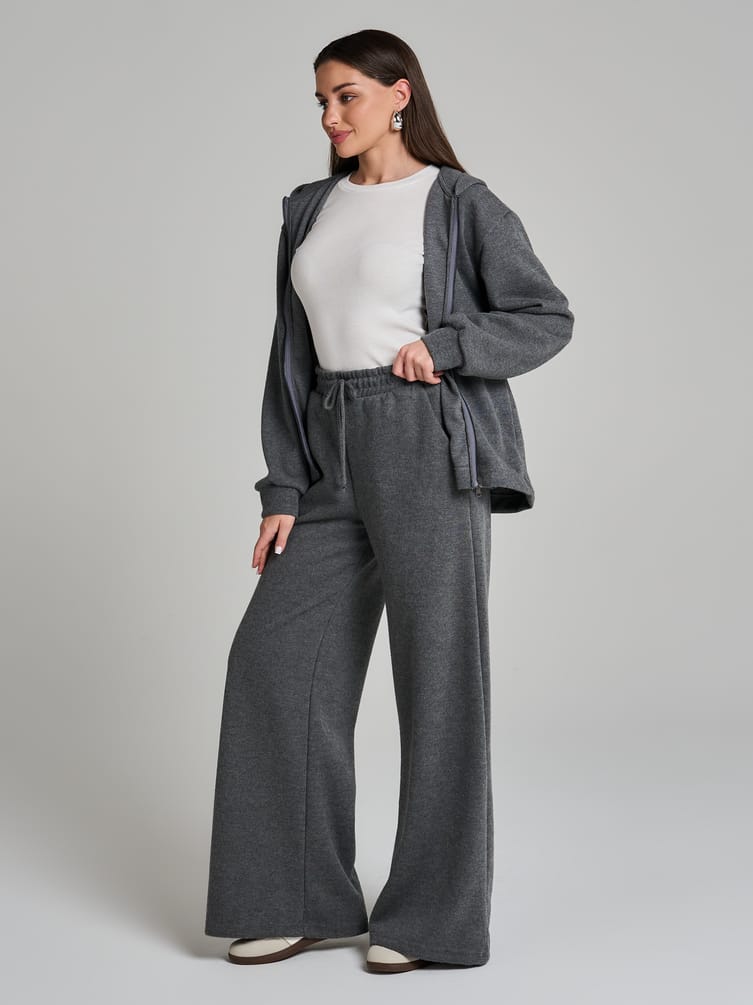 Брюки трикотажные широкие