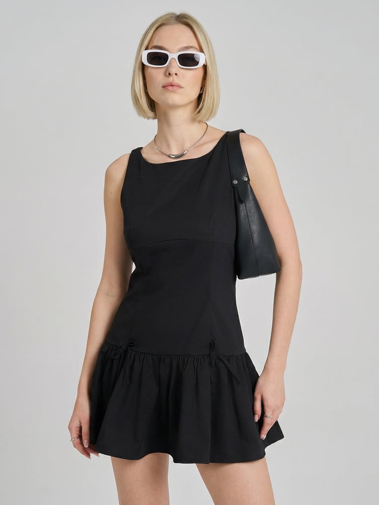 Платье мини с широкой юбкой