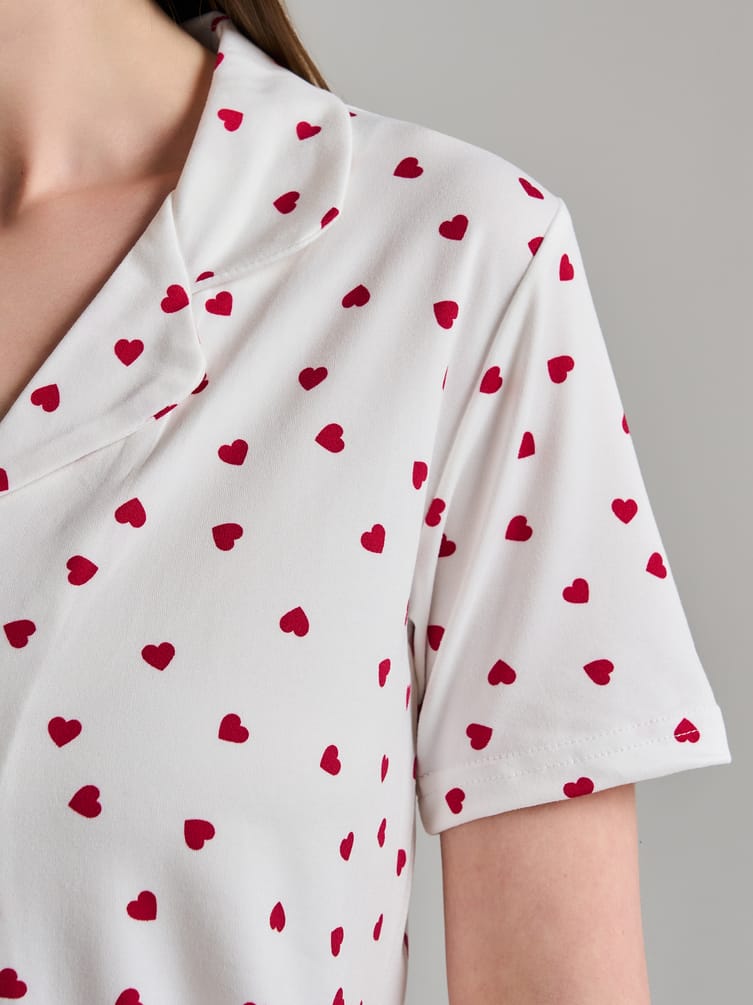 Пижама с рубашкой и шортами