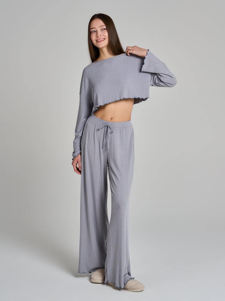 Пижама из вискозы с брюками