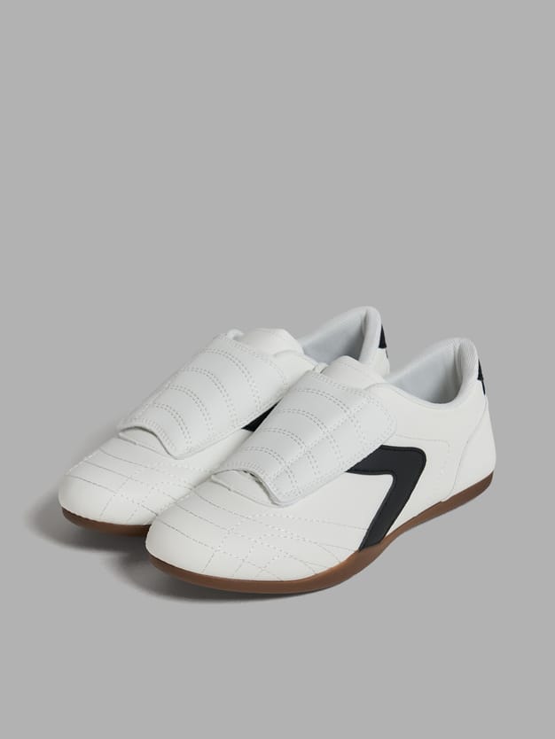 Кроссовки на липучке спортивные