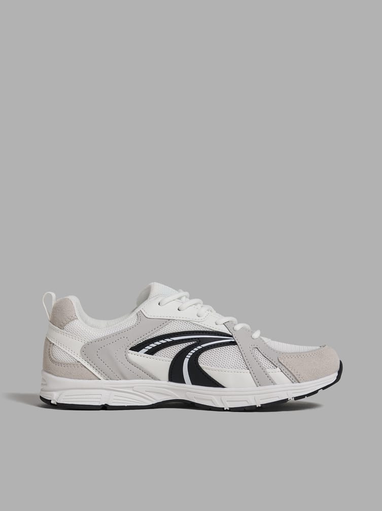 Кроссовки спортивные с сеткой