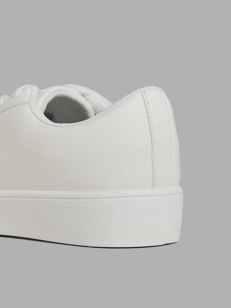 Кроссовки низкие классические