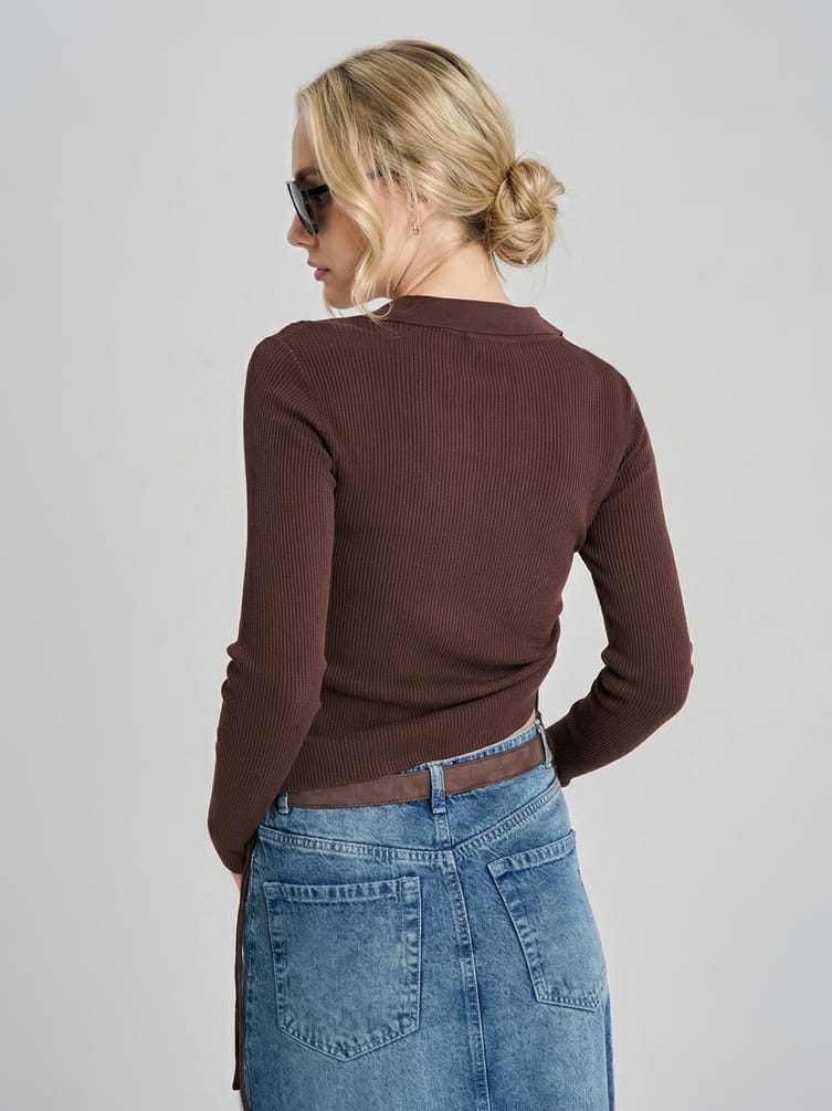 Джемпер приталенный с завязками