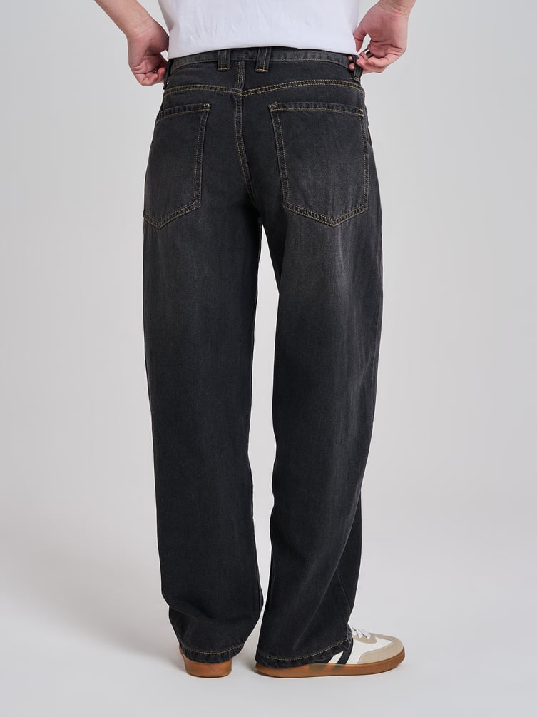 Джинсы баллоны со средней посадкой