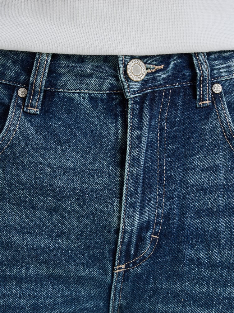 Джинсы прямые укороченные с разрезами