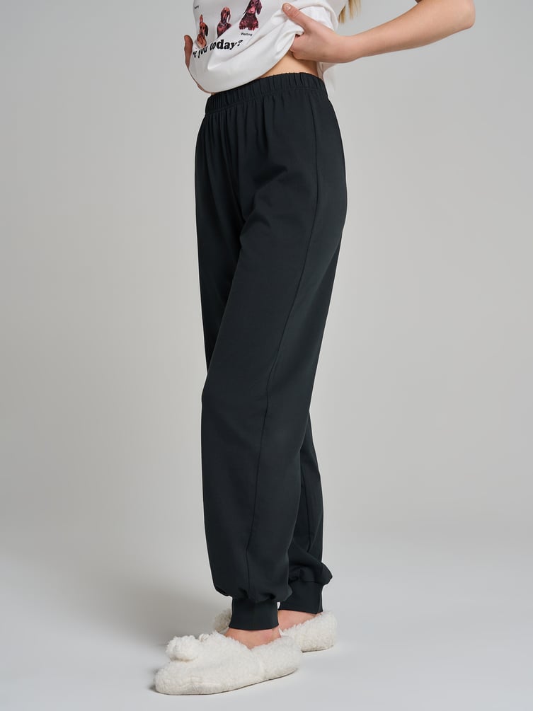 Пижама с принтом и брюками