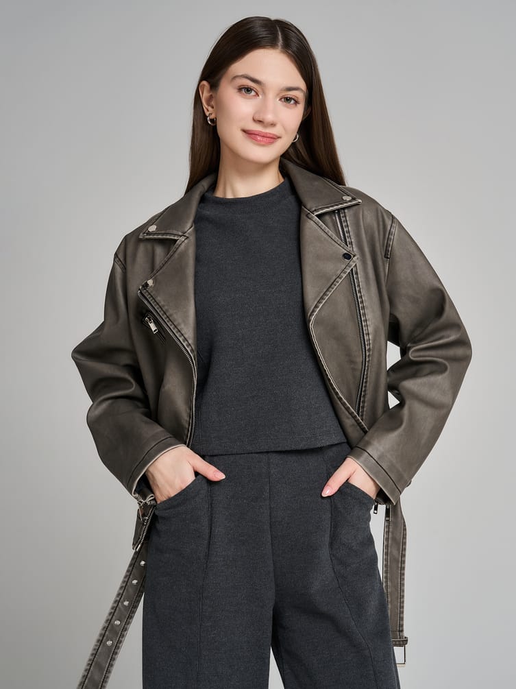 Укороченная футболка в рубчик