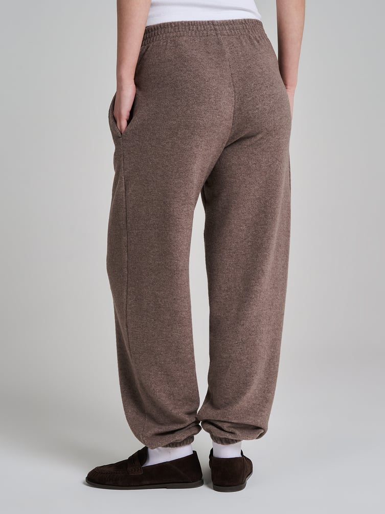 Брюки джоггеры трикотажные