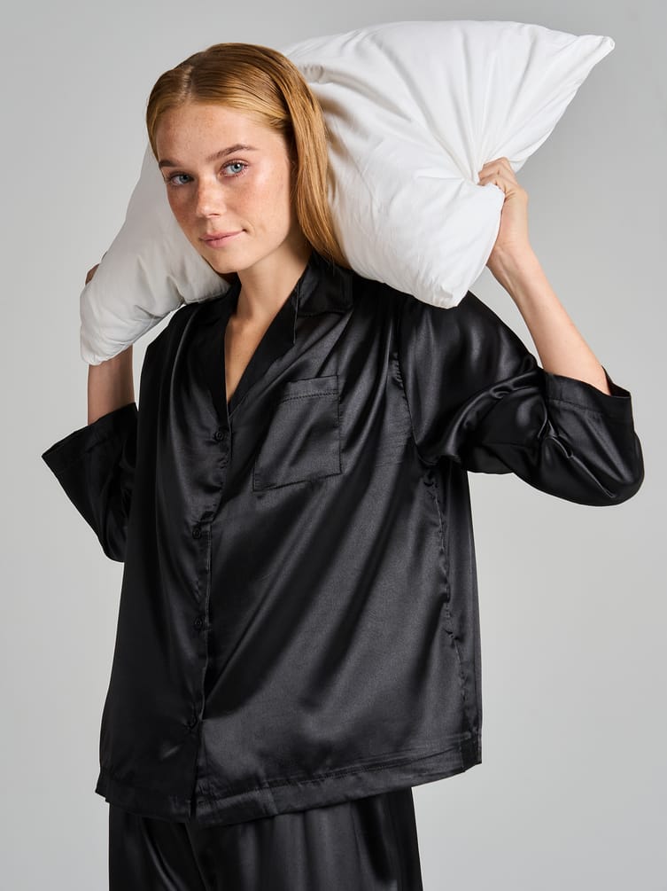 Пижама шелковая со штанами и рубашкой