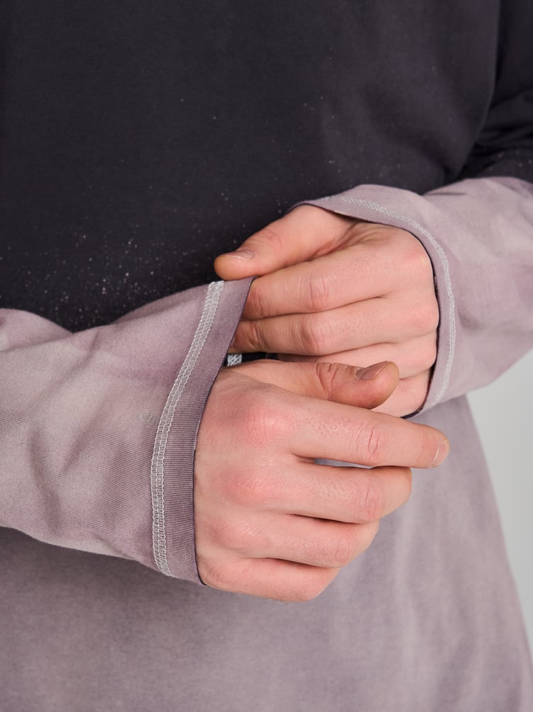 Лонгслив гранж с градиентом