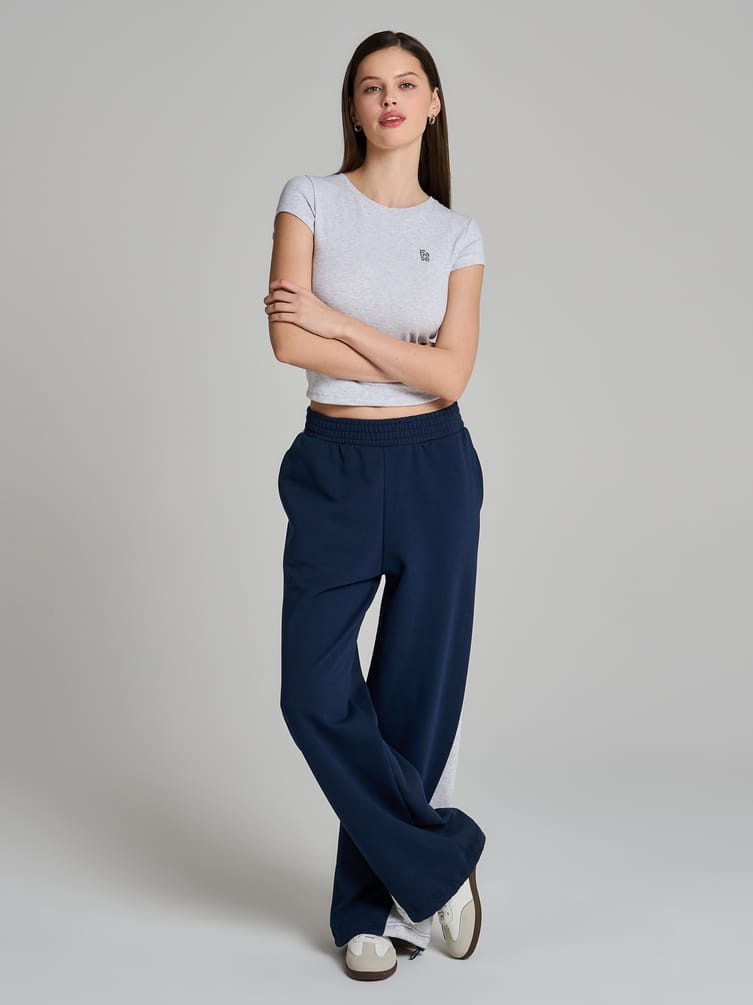 Брюки спортивные с лампасами