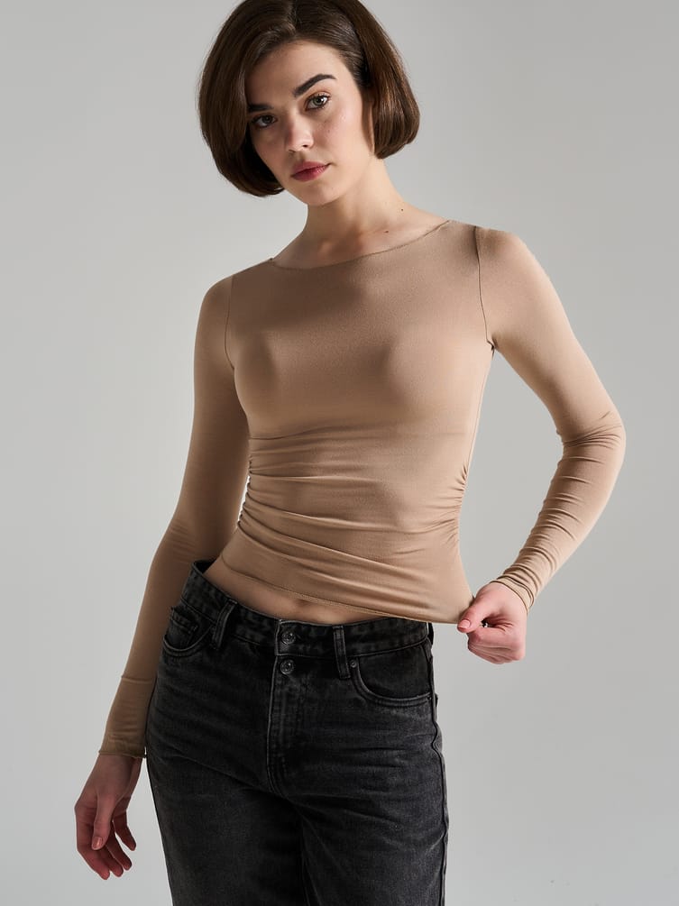 Лонгслив из вискозы с драпировкой