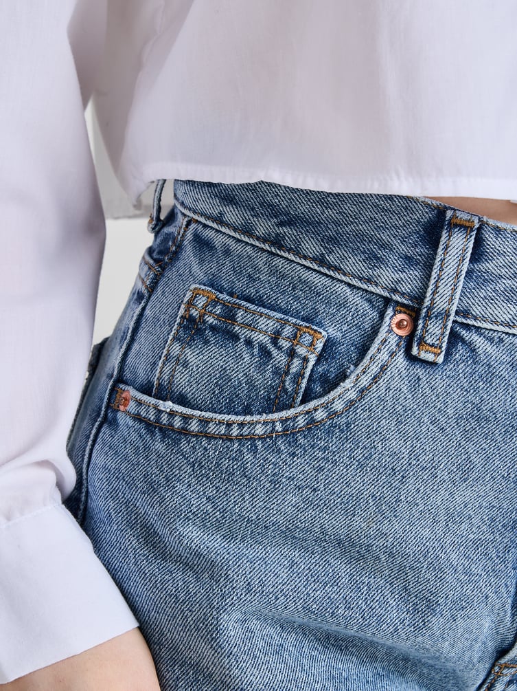 Джинсы широкие с подворотами