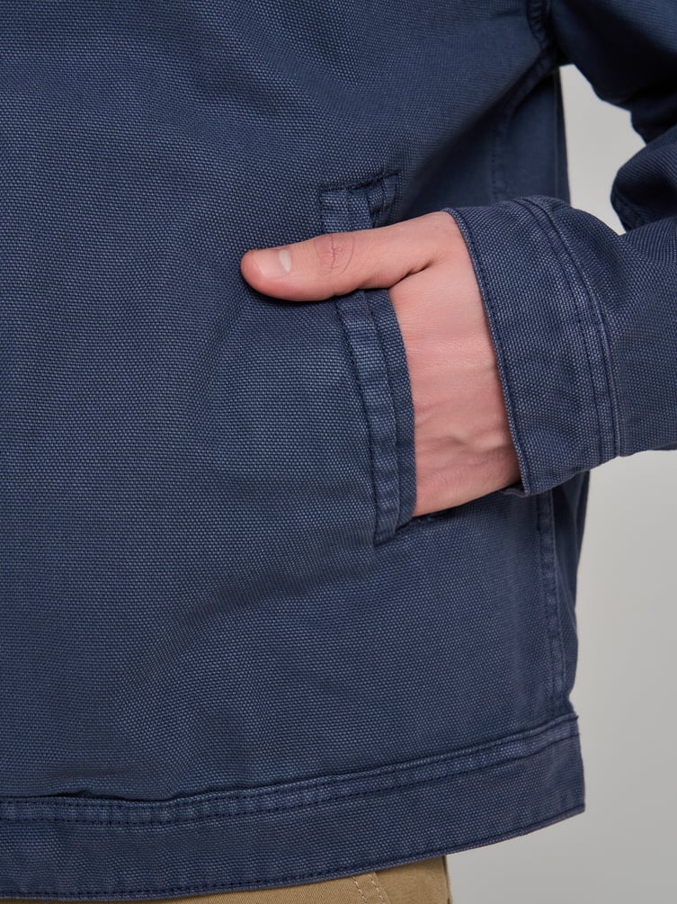 Джинсовая куртка