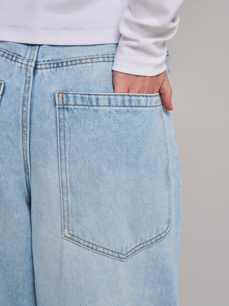 Джинсы багги широкие с вареным эффектом