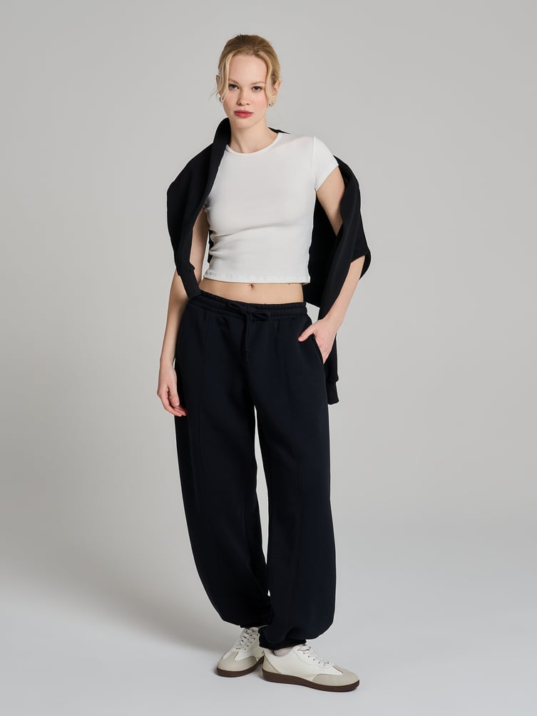 Тёплые брюки джоггеры со стрелками и начёсом