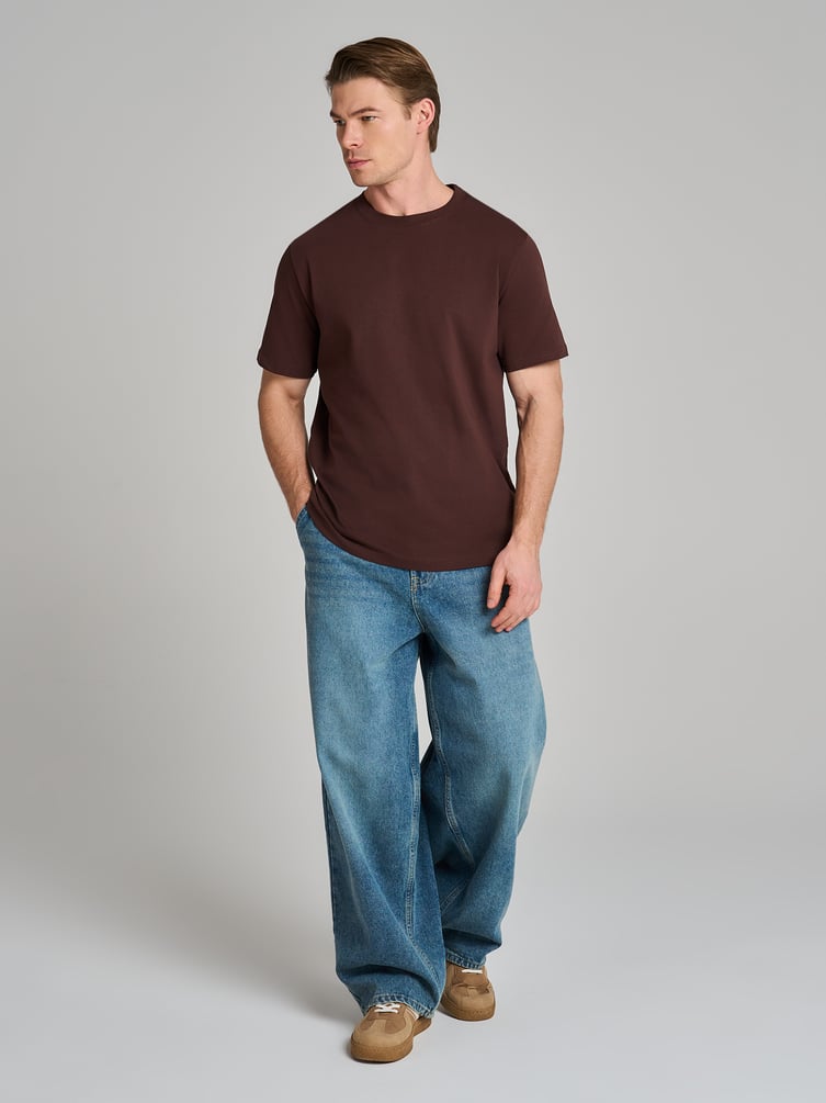 Плотная базовая классическая футболка