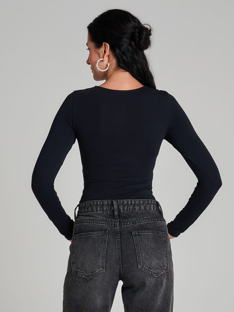 Облегающее боди-блузка с драпировкой и длинным рукавом