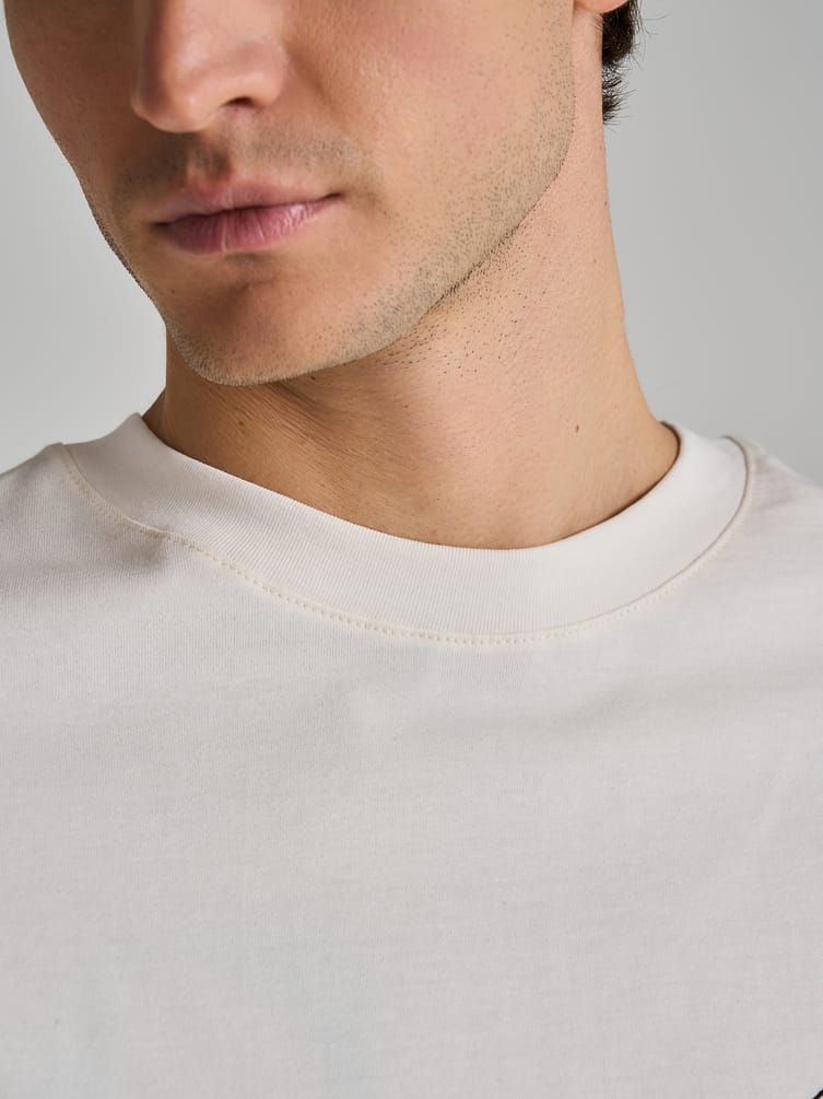 Футболка оверсайз с принтом на спине