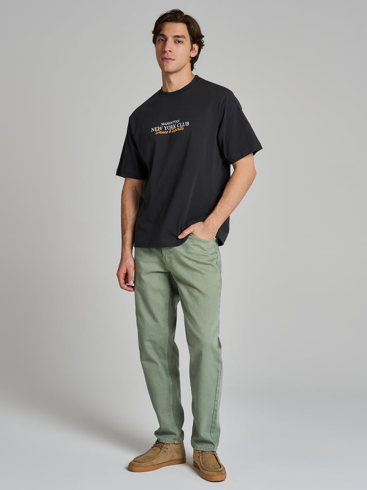 Футболка с принтом на спине