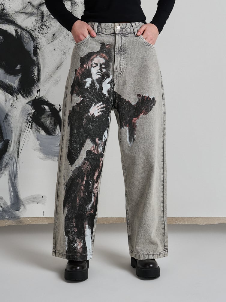 Джинсы широкие с принтом Макс Борисов