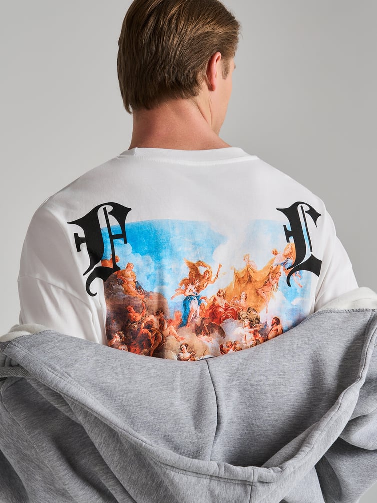 Футболка оверсайз с принтом на спине