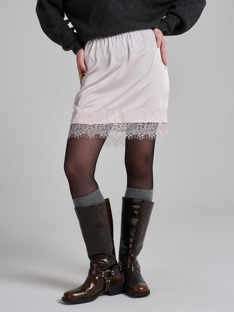 Юбка мини атласная с кружевом в бельевом стиле