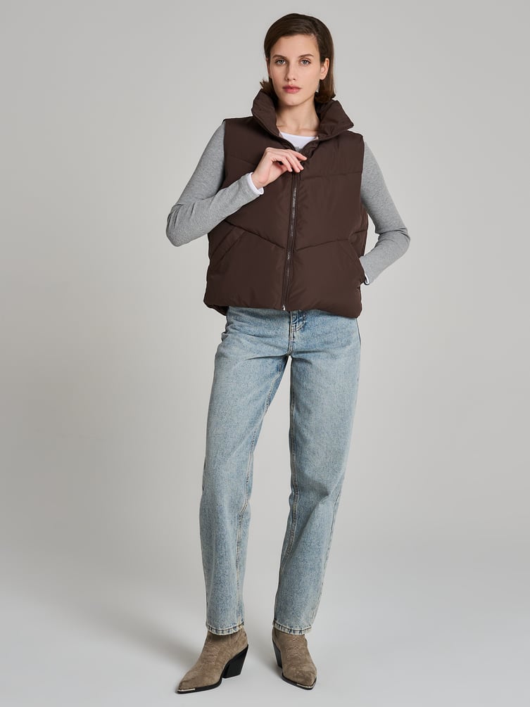 Жилет утепленный на синтепоне