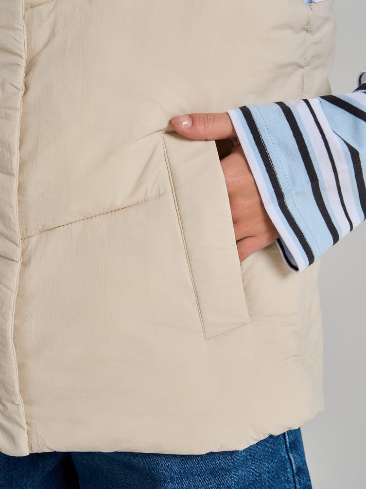 Жилет демисезонный на синтепоне