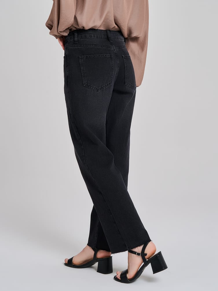 Джинсы прямые с необработанными краями