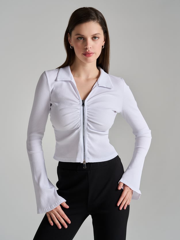 Блузка на молнии с рукавами клеш