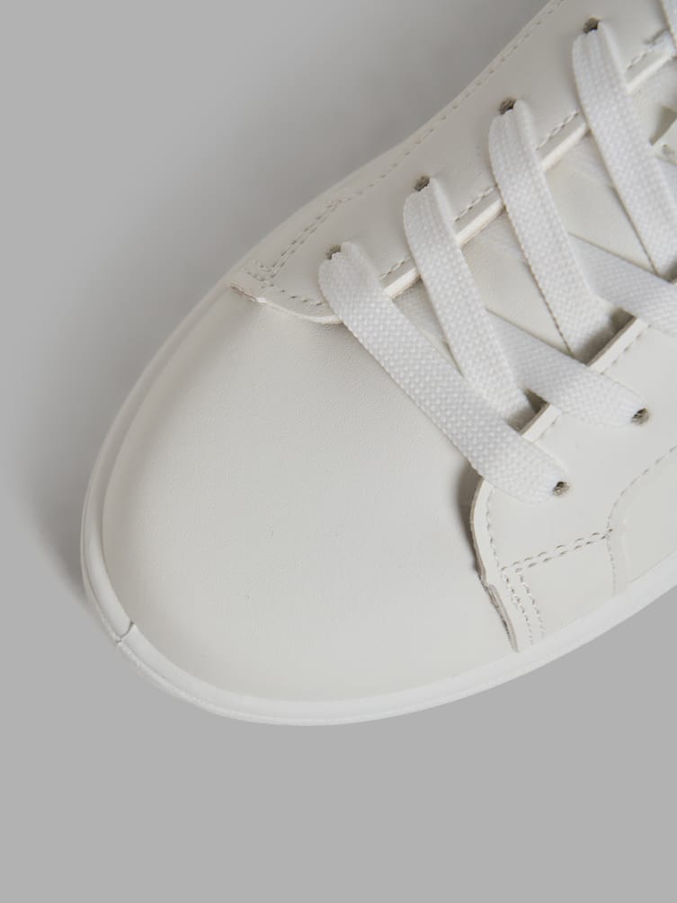 Кроссовки низкие классические