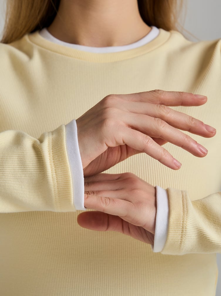 Лонгслив приталенный с длинным рукавом